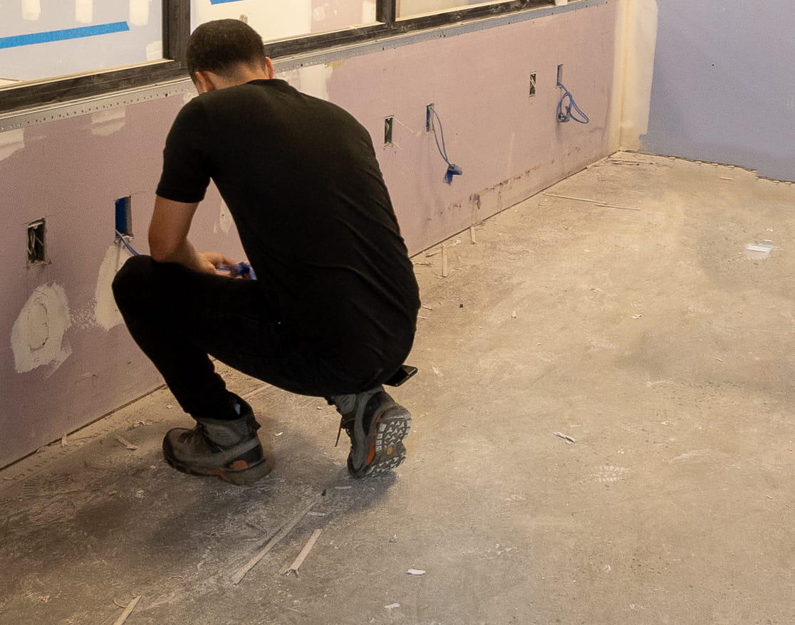 Expert copper cabling installers for telecommunications in NYC Telecommunications network copper cabling installation in New York City